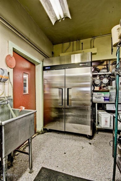 More Photos Of 505 S Main St, Florence Restaurant For Sale