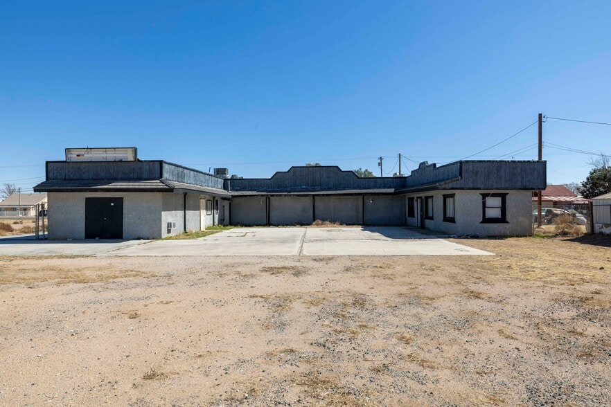 More Photos Of 18026 Jonathan St, Adelanto Medical For Lease