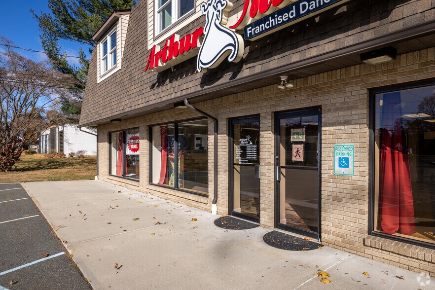 More Photos Of 126 Route 10, Succasunna Freestanding For Lease