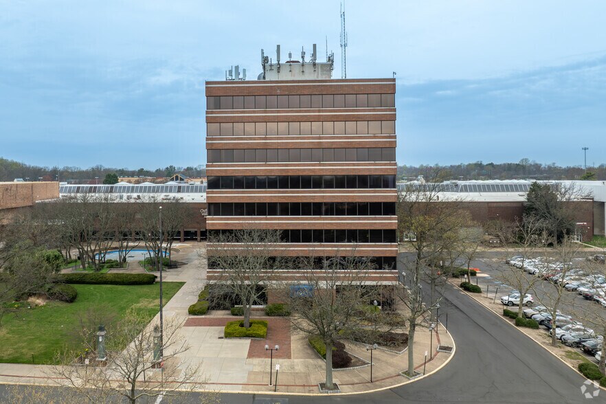 More Photos Of 2300 E Lincoln Hwy, Langhorne Office For Lease