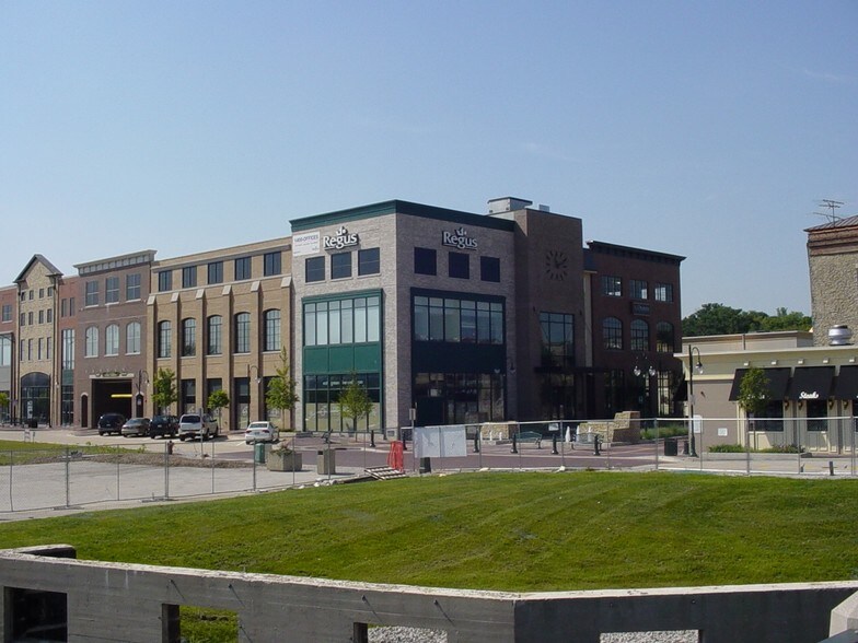 More Photos Of 51-181 S 1st St, St Charles Coworking Space