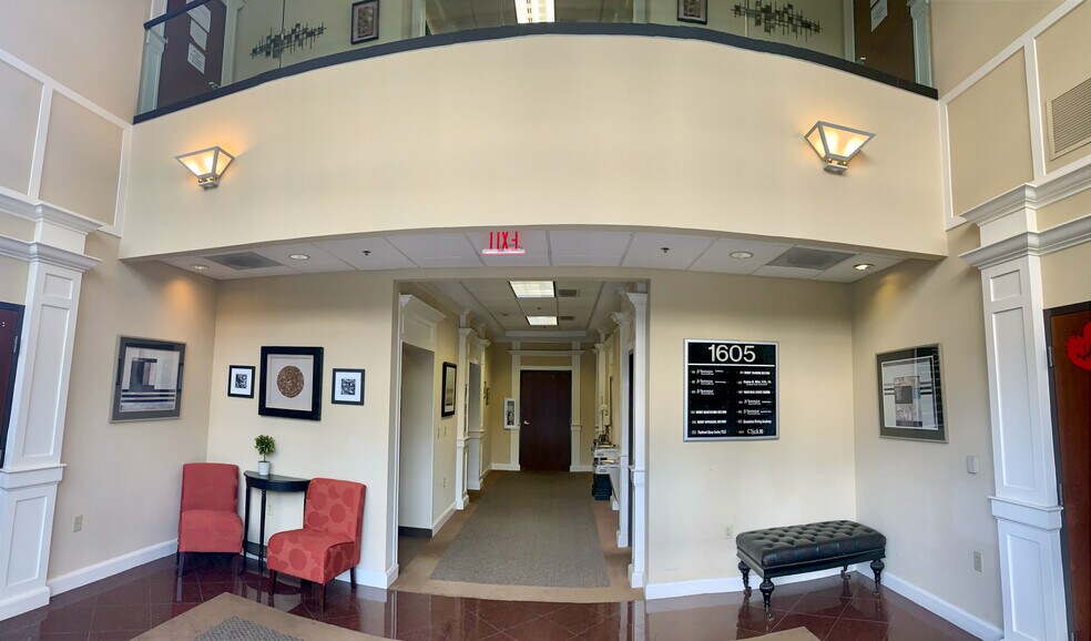 More Photos Of 1605 Westbrook Plaza Dr, Winston-Salem Office For Lease