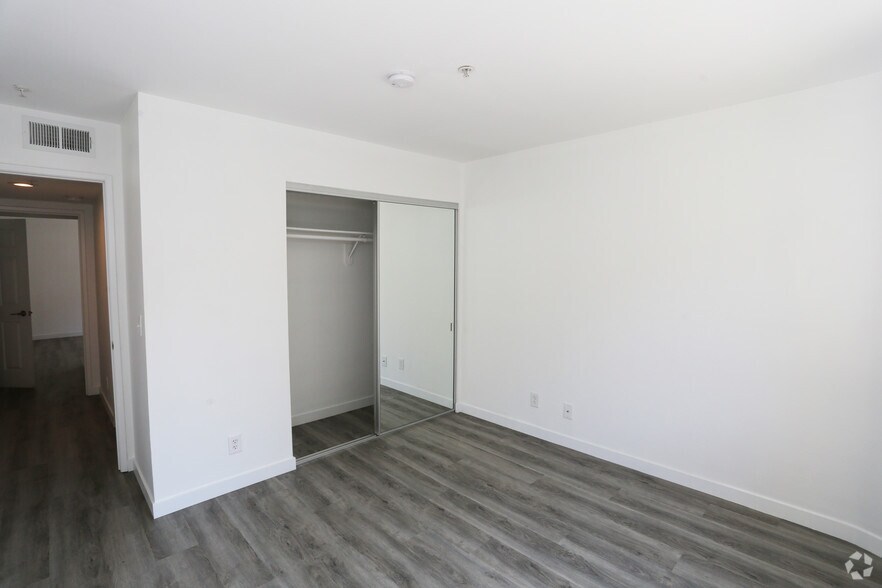 More Photos Of 8815 Cynthia St, West Hollywood Apartments For Sale