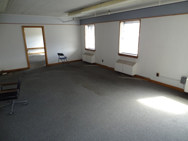 More Photos Of 417 E Sunbury St, Shamokin Storefront Retail Office For Sale