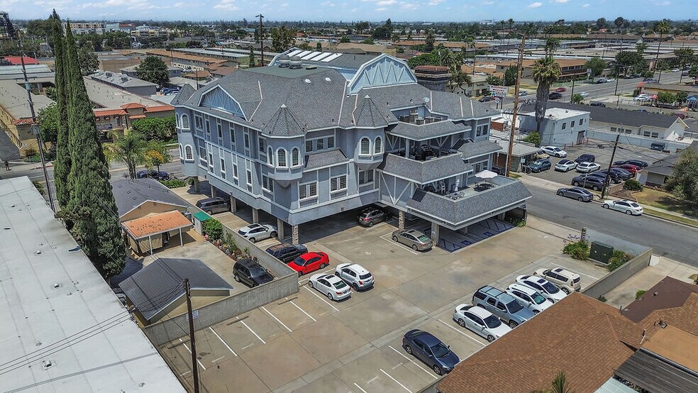 More Photos Of 16600 Woodruff Ave, Bellflower Medical For Sale