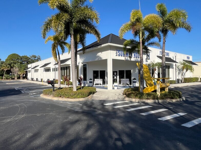 Primary Photo Of 1892 SE Federal Hwy, Stuart General Retail For Sale