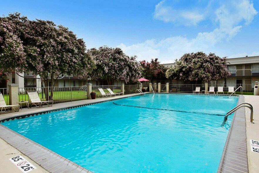 More Photos Of 2915 Highway 14, New Iberia Apartments For Sale