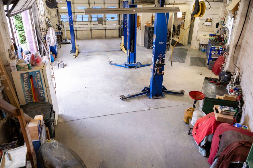 More Photos Of 8257 Frankford Ave, Philadelphia Auto Repair For Sale