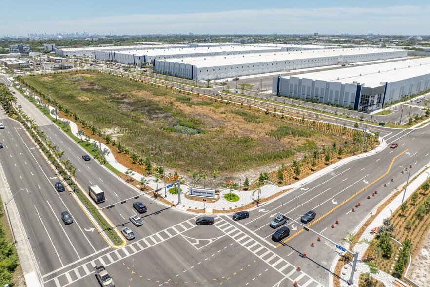 More Photos Of NW 107th Ave, Doral Unknown For Lease
