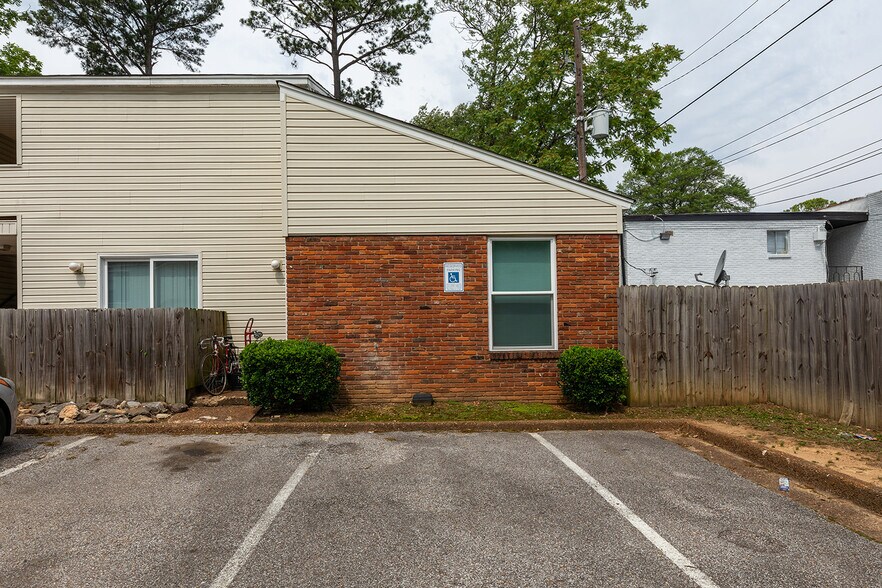 More Photos Of 3610 Spottswood, Memphis Apartments For Sale