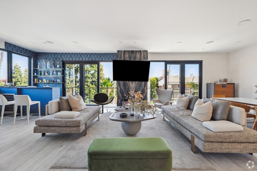 More Photos Of 137 N Doheny Dr, West Hollywood Apartments For Sale