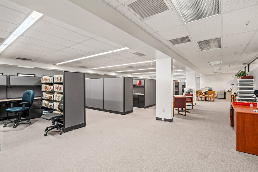 More Photos Of 6992 E Broadway Blvd, Tucson Office For Sale