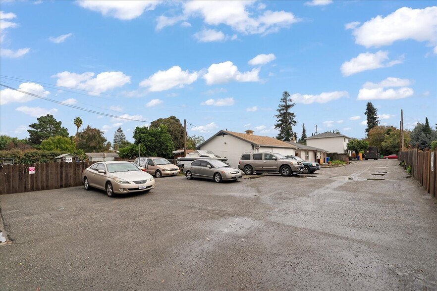 More Photos Of 688 Grove Way, Hayward Apartments For Sale