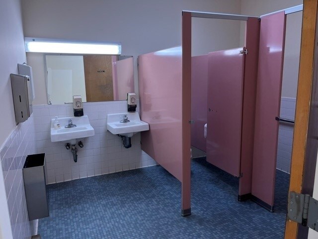 More Photos Of 1320 Main St, Willimantic General Retail For Lease