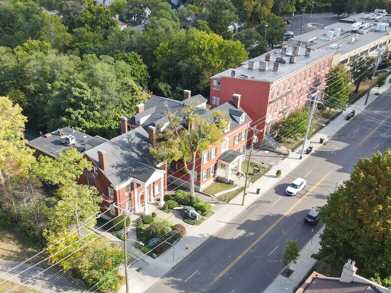 More Photos Of 2404 Auburn Ave, Cincinnati Apartments For Sale