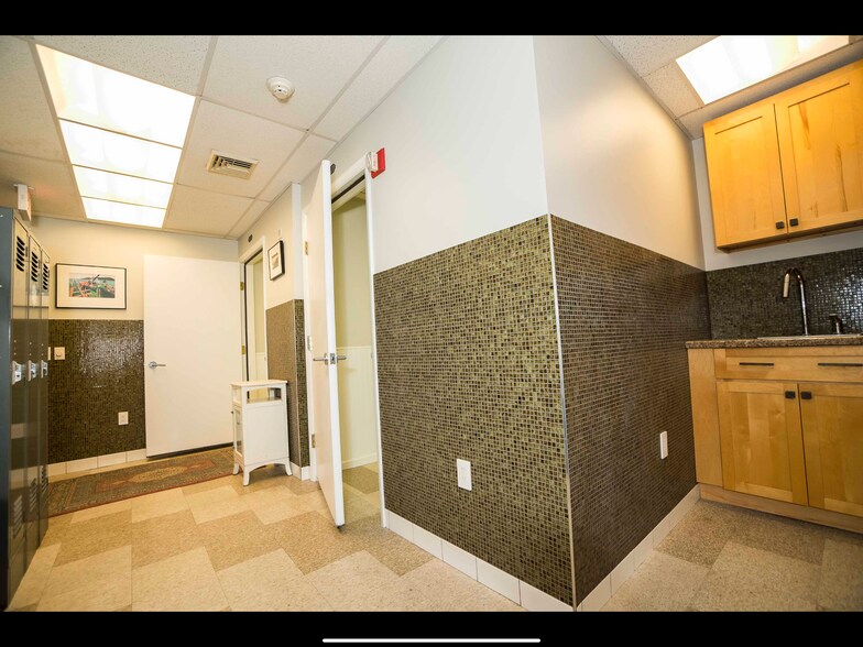 More Photos Of 403 Northampton St, Easton Office For Sale