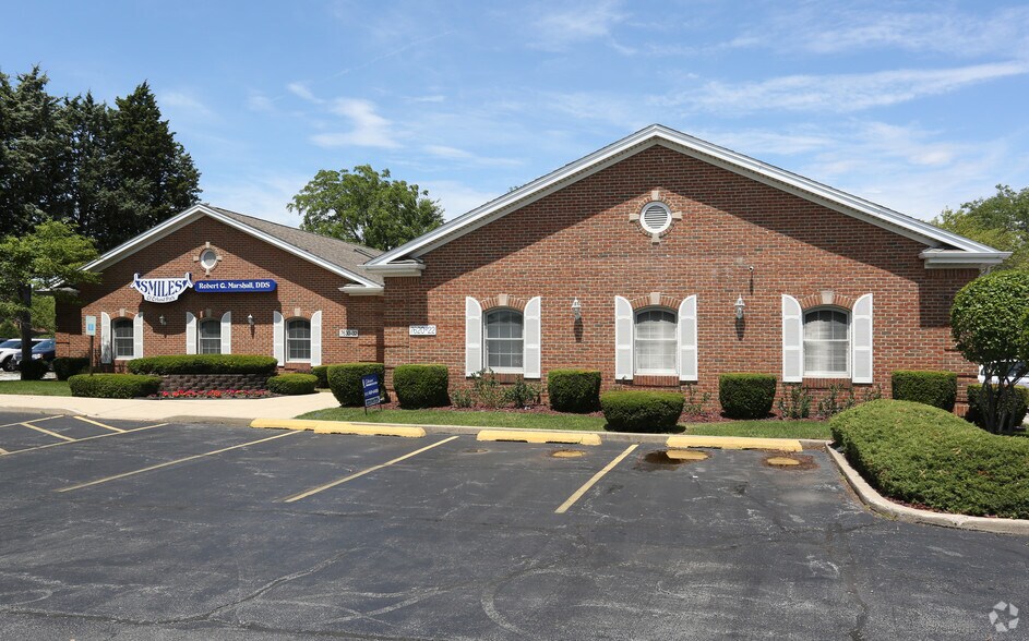 More Photos Of 7620-7632 W 159th St, Orland Park Office For Sale