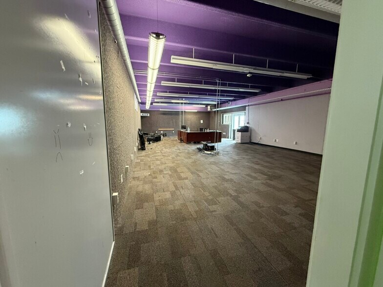 More Photos Of 5920 McIntyre St, Golden Flex For Sale