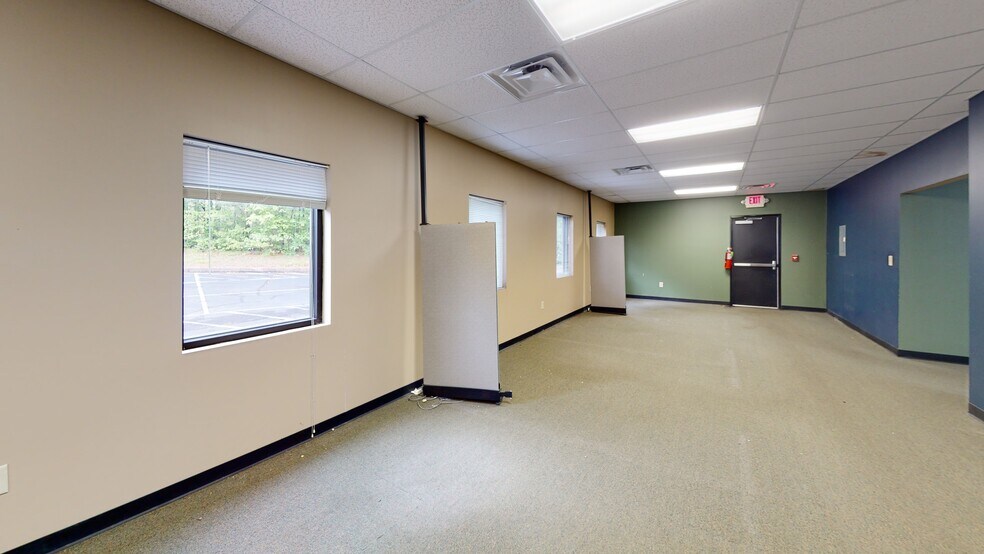 More Photos Of 950 Starvue Dr NW, Cleveland Office For Sale