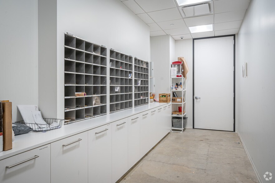 More Photos Of 2101 CityWest Blvd, Houston Office For Lease