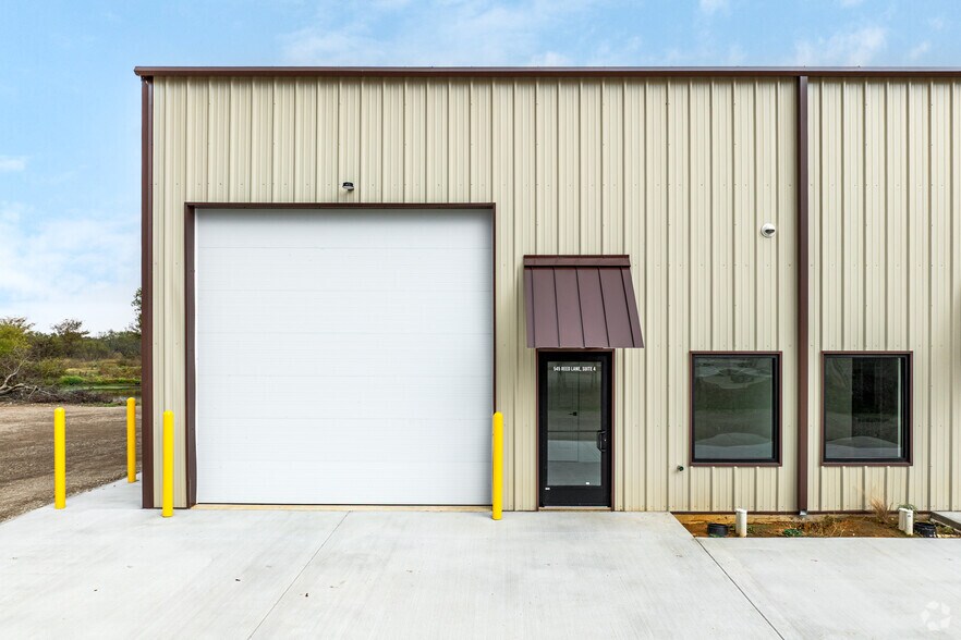 More Photos Of 545 Reed Ln, Gunter Unknown For Lease