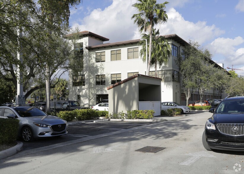 More Photos Of 500 S Dixie Hwy, Coral Gables Office For Lease