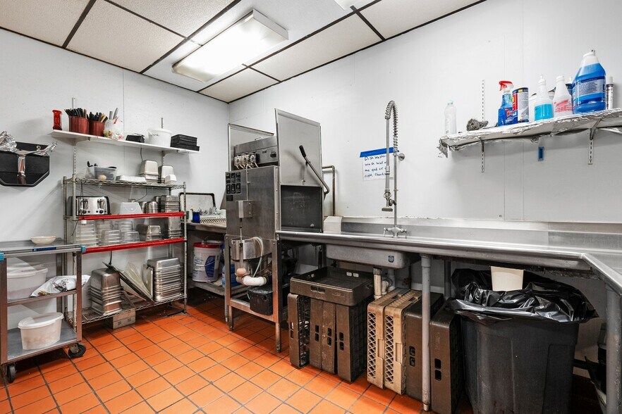 More Photos Of W11466 US Hwy 8, Dunbar Restaurant For Sale