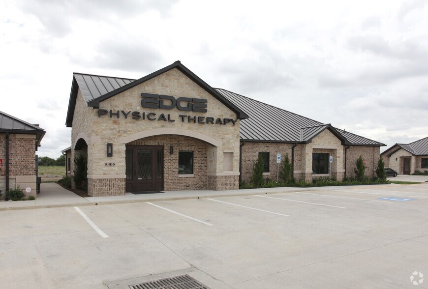 More Photos Of 5305 W University Dr, McKinney Medical For Sale