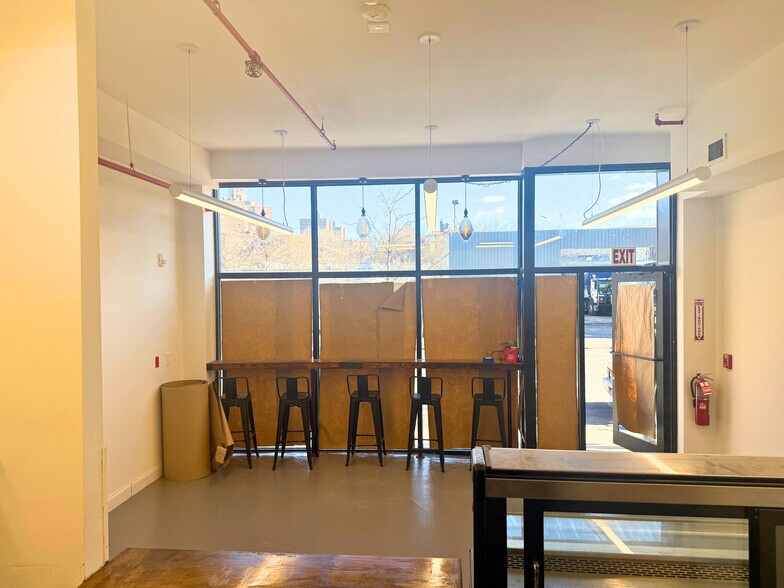 More Photos Of 15 Canal Pl, Bronx Warehouse For Lease