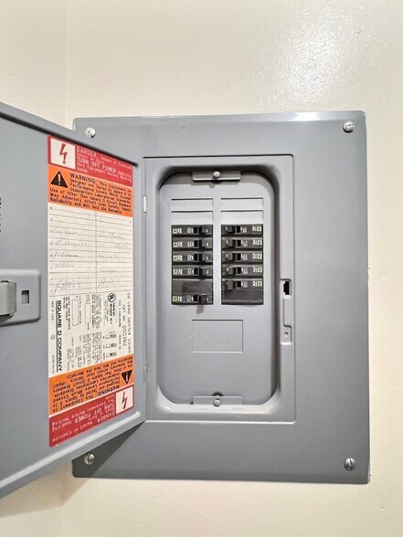 More Photos Of 2021 N Kimball St, Mitchell Apartments For Sale