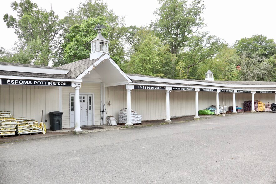 Primary Photo Of 129 Interlaken Rd, Stamford Manufacturing For Lease
