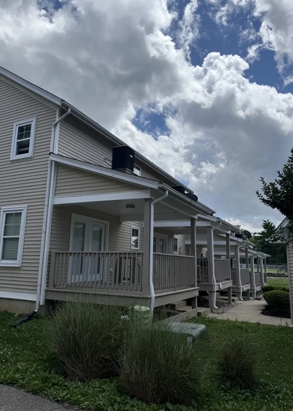More Photos Of 102 Weist Pl, Louisville Apartments For Sale