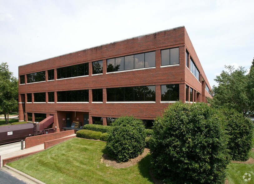 More Photos Of 1041 E Butler Rd, Greenville Office For Lease