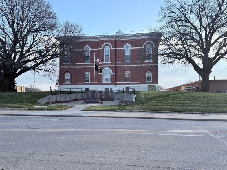 More Photos Of 110 S 11th St, Nebraska City Movie Theatre For Sale