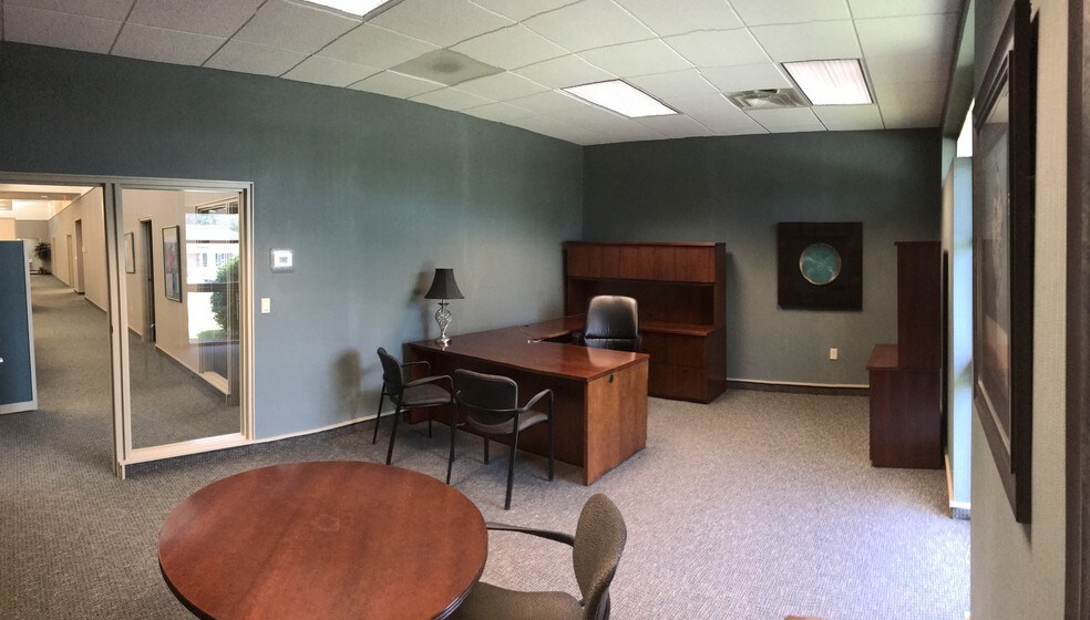 More Photos Of 2804 Longview Dr, Jonesboro Medical For Lease