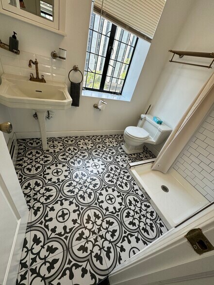 More Photos Of 226 W State St, Trenton Medical For Sale