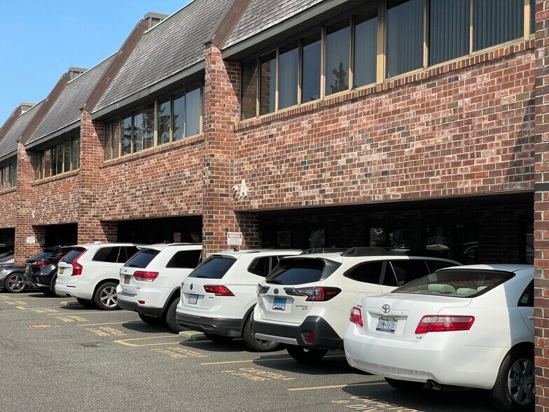 More Photos Of 2 Hillside Ave, Williston Park Medical For Lease