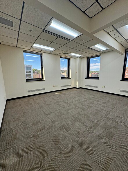 More Photos Of 80 Exchange St, Bangor Office For Lease