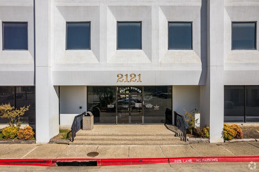 More Photos Of 2117-2121 W Airport Fwy, Irving Office For Lease