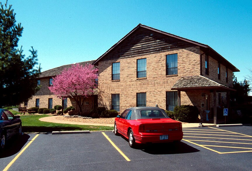 Primary Photo Of 8 Eagle Center, O'Fallon Office For Lease
