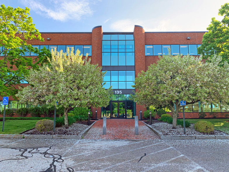 Primary Photo Of 135 Commerce Way, Portsmouth Office For Lease