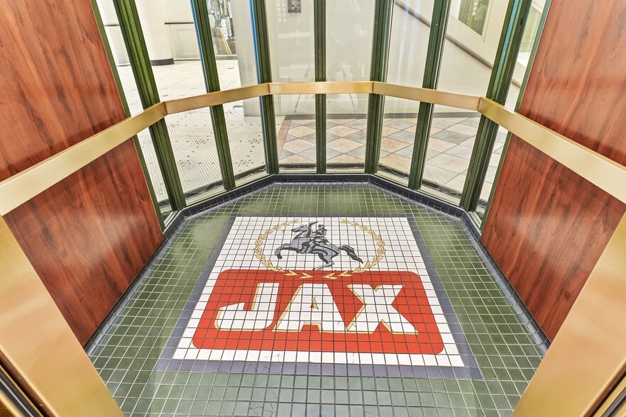 More Photos Of 600 Decatur St, New Orleans Unknown For Lease