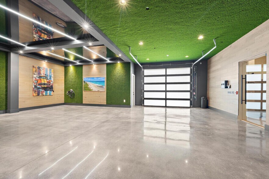 More Photos Of 11700 SE Shell Ave, Hobe Sound Loft Creative Space For Sale