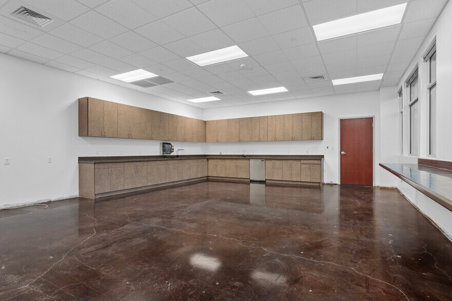 More Photos Of 4215 S Riverboat Rd, Salt Lake City Office For Lease