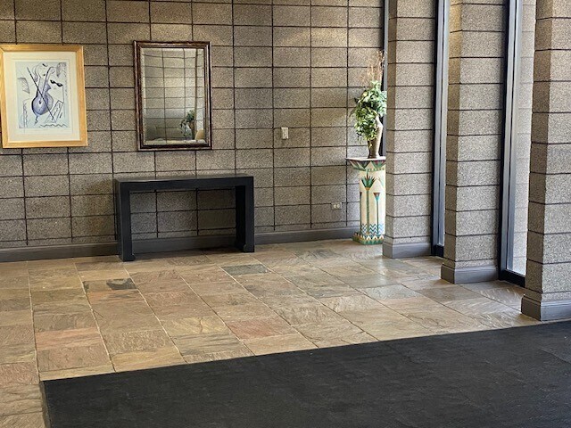 More Photos Of 950 Skokie Blvd, Northbrook Office For Lease