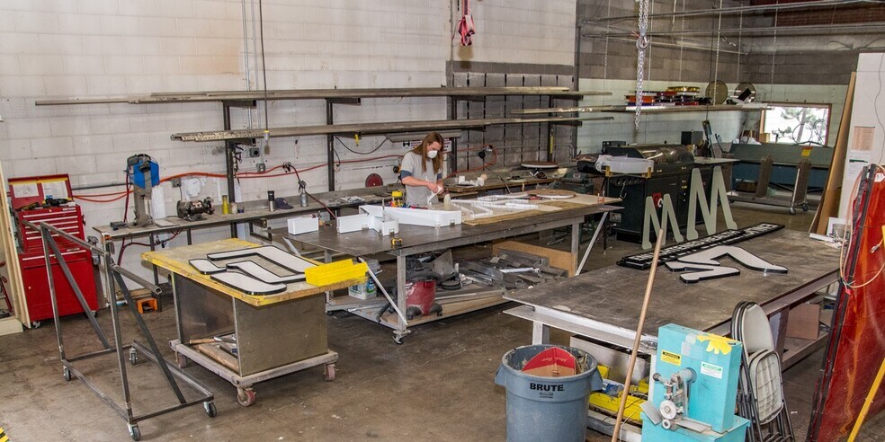 More Photos Of 418 E 3rd St, Loveland Light Manufacturing For Sale