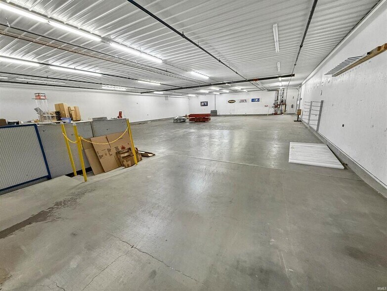 More Photos Of 2632 Cathy Ln, Jasper Warehouse For Sale