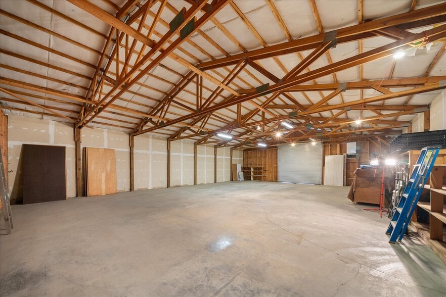 More Photos Of 12825 W 17th Ave, Airway Heights Warehouse For Sale