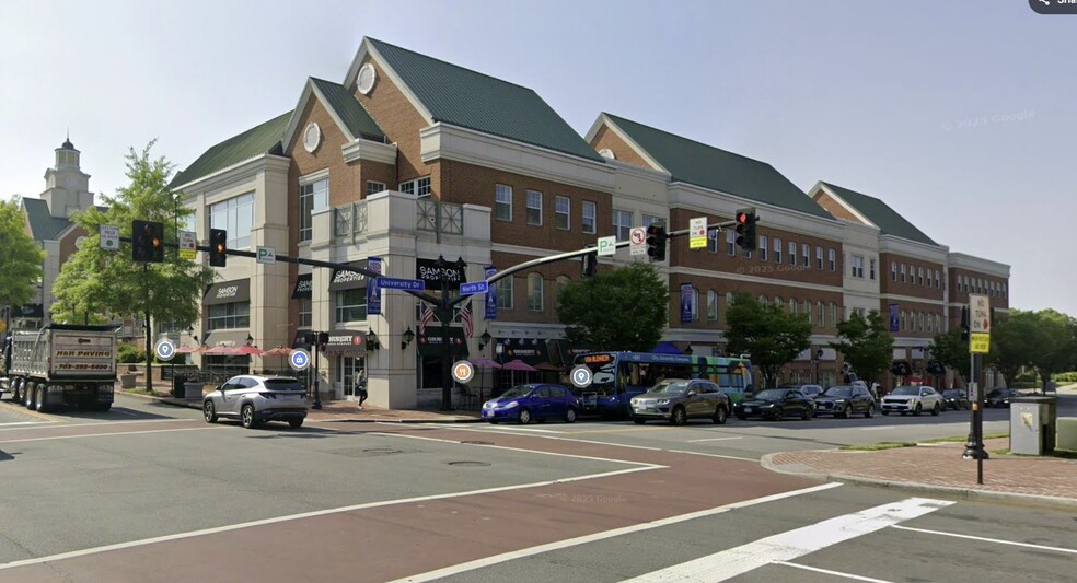 More Photos Of 3950 University Dr, Fairfax Office For Lease