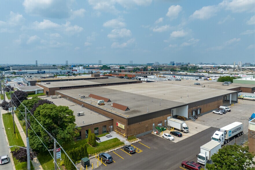 More Photos Of 100 Belfield Rd, Toronto Warehouse For Lease